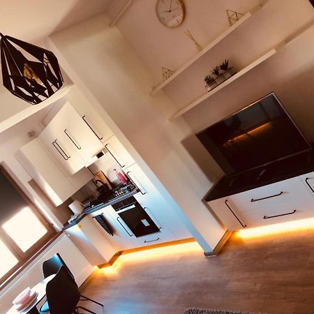 Kolonaki Domus Apartment 3 Iasi Ngoại thất bức ảnh