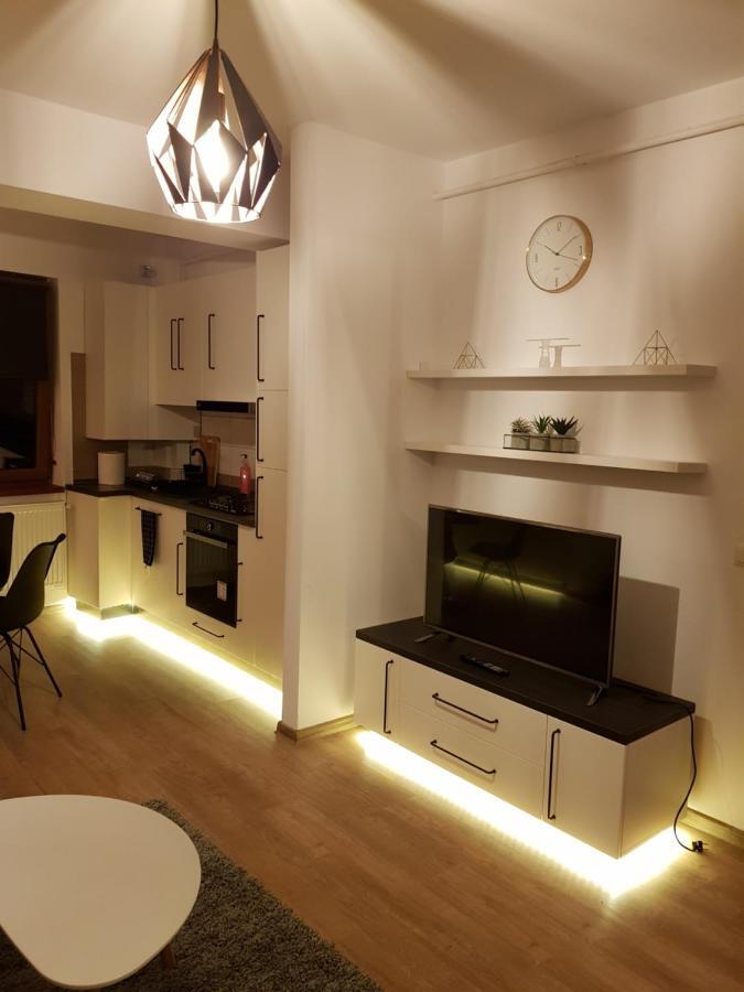 Kolonaki Domus Apartment 3 Iasi Ngoại thất bức ảnh