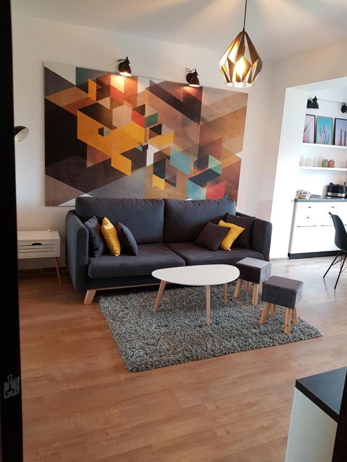 Kolonaki Domus Apartment 3 Iasi Ngoại thất bức ảnh
