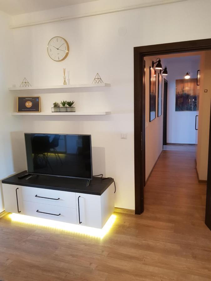Kolonaki Domus Apartment 3 Iasi Ngoại thất bức ảnh